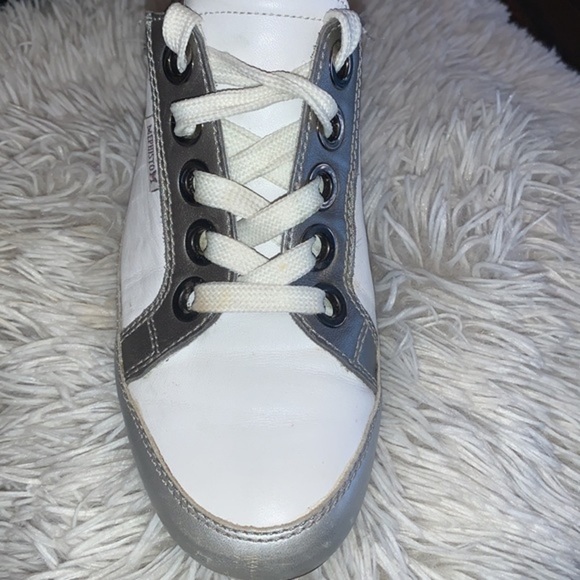 Mephisto Leather Sneakers Air Relax Shock Absorbing Soles White Silver Ladies 10 - Picture 10 of 16